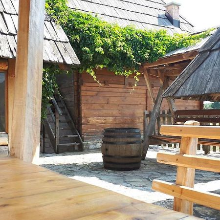 Konoba Ognjiste Bed & Breakfast Sokolac  Екстериор снимка