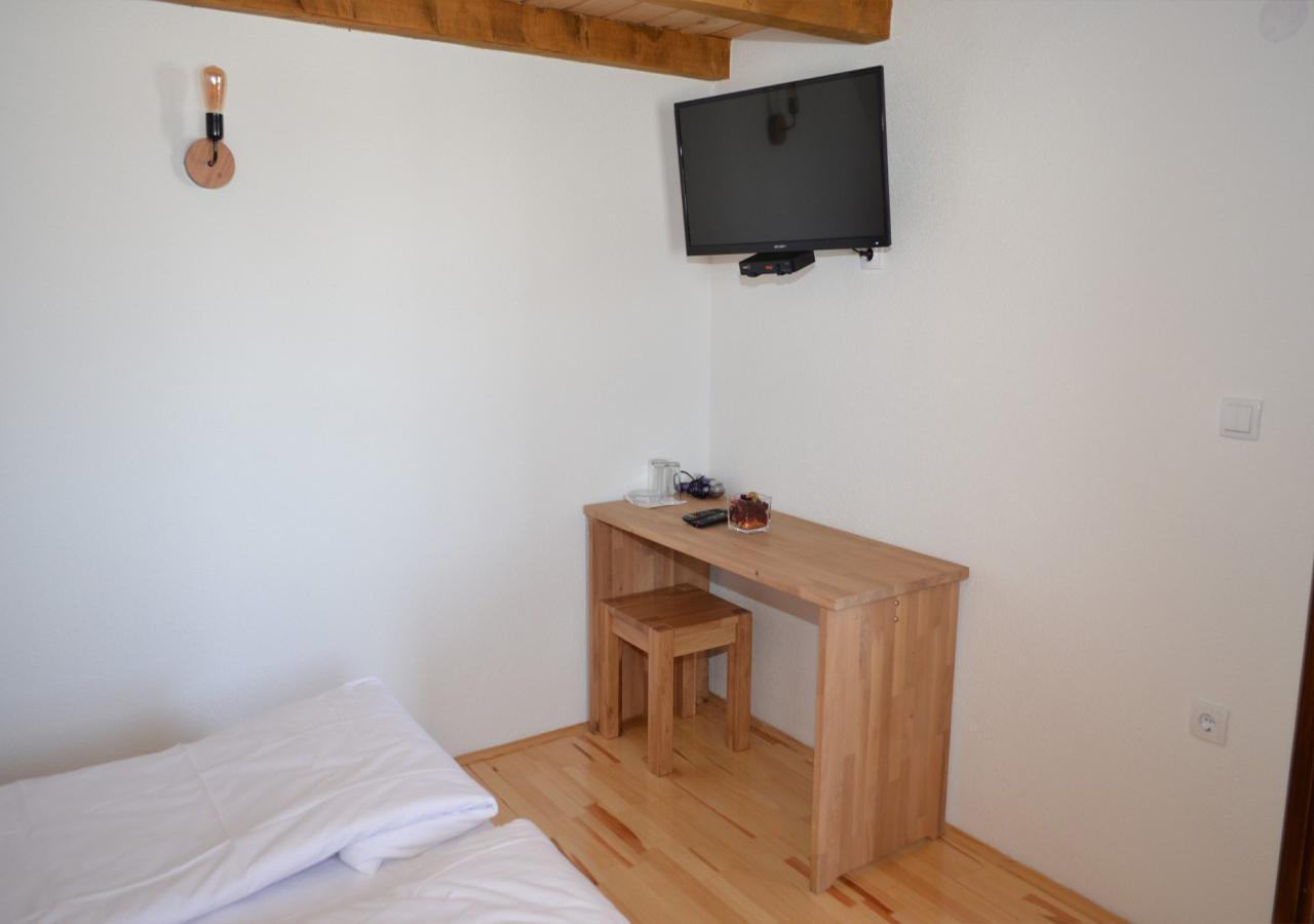 Konoba Ognjiste Bed & Breakfast Sokolac  Екстериор снимка