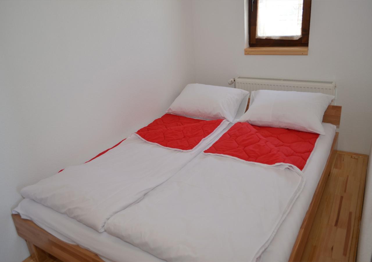 Konoba Ognjiste Bed & Breakfast Sokolac  Екстериор снимка