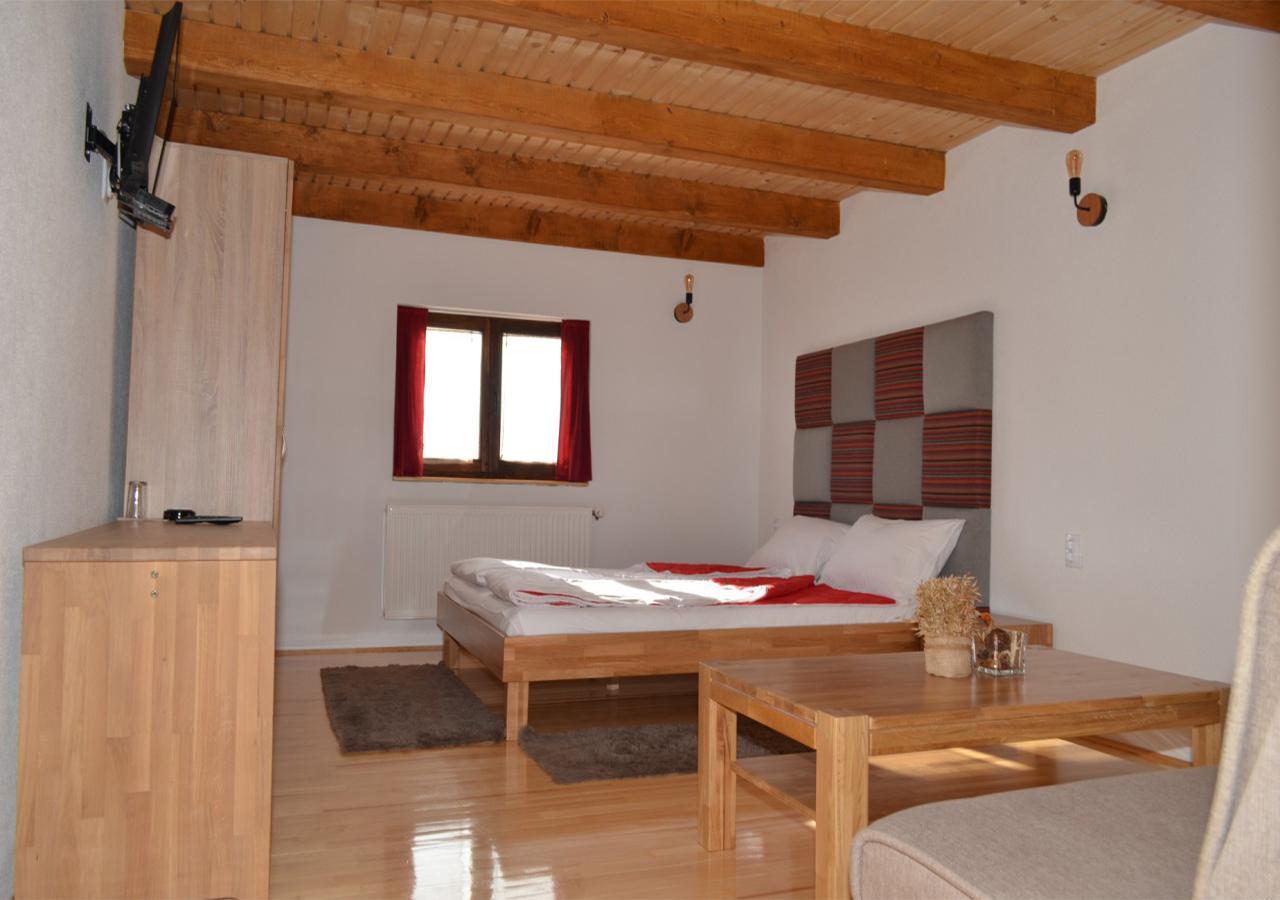 Konoba Ognjiste Bed & Breakfast Sokolac  Екстериор снимка