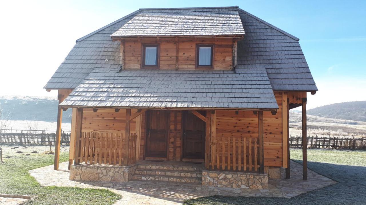 Konoba Ognjiste Bed & Breakfast Sokolac  Екстериор снимка