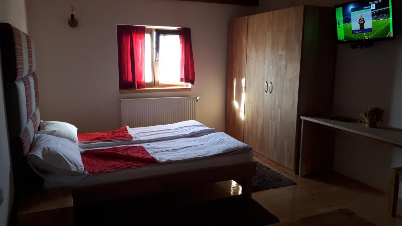 Konoba Ognjiste Bed & Breakfast Sokolac  Екстериор снимка