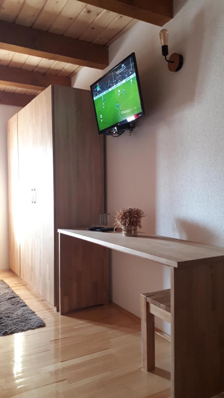 Konoba Ognjiste Bed & Breakfast Sokolac  Екстериор снимка