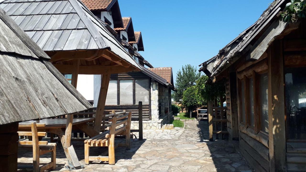 Konoba Ognjiste Bed & Breakfast Sokolac  Екстериор снимка