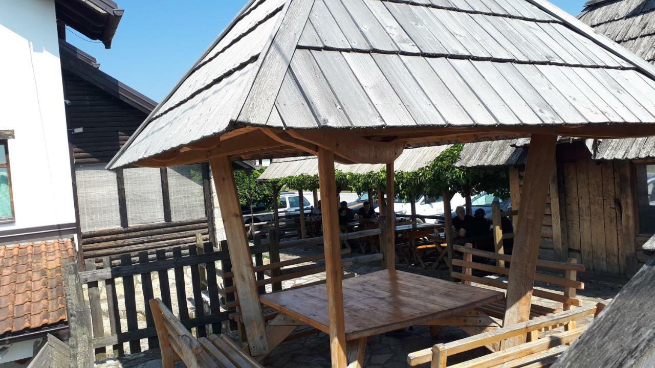 Konoba Ognjiste Bed & Breakfast Sokolac  Екстериор снимка