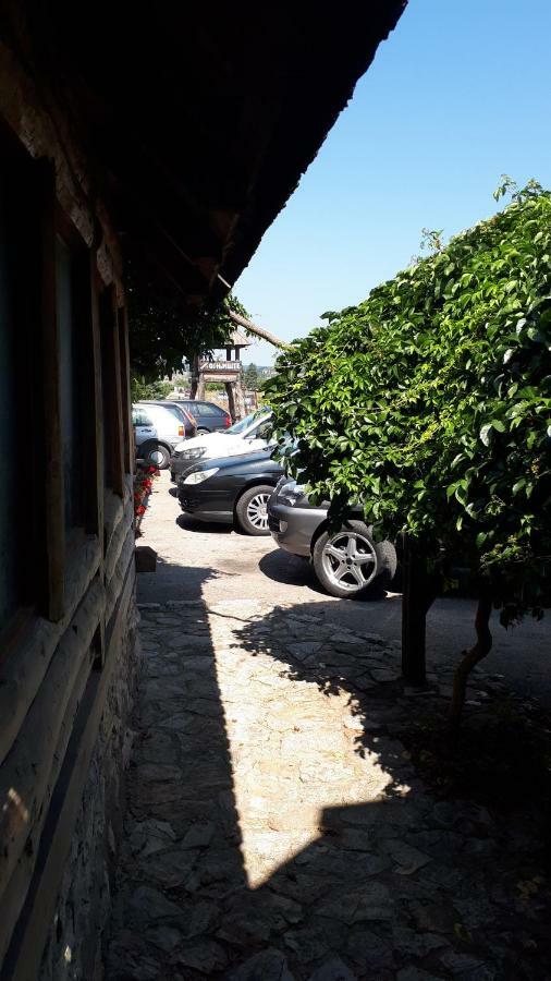Konoba Ognjiste Bed & Breakfast Sokolac  Екстериор снимка