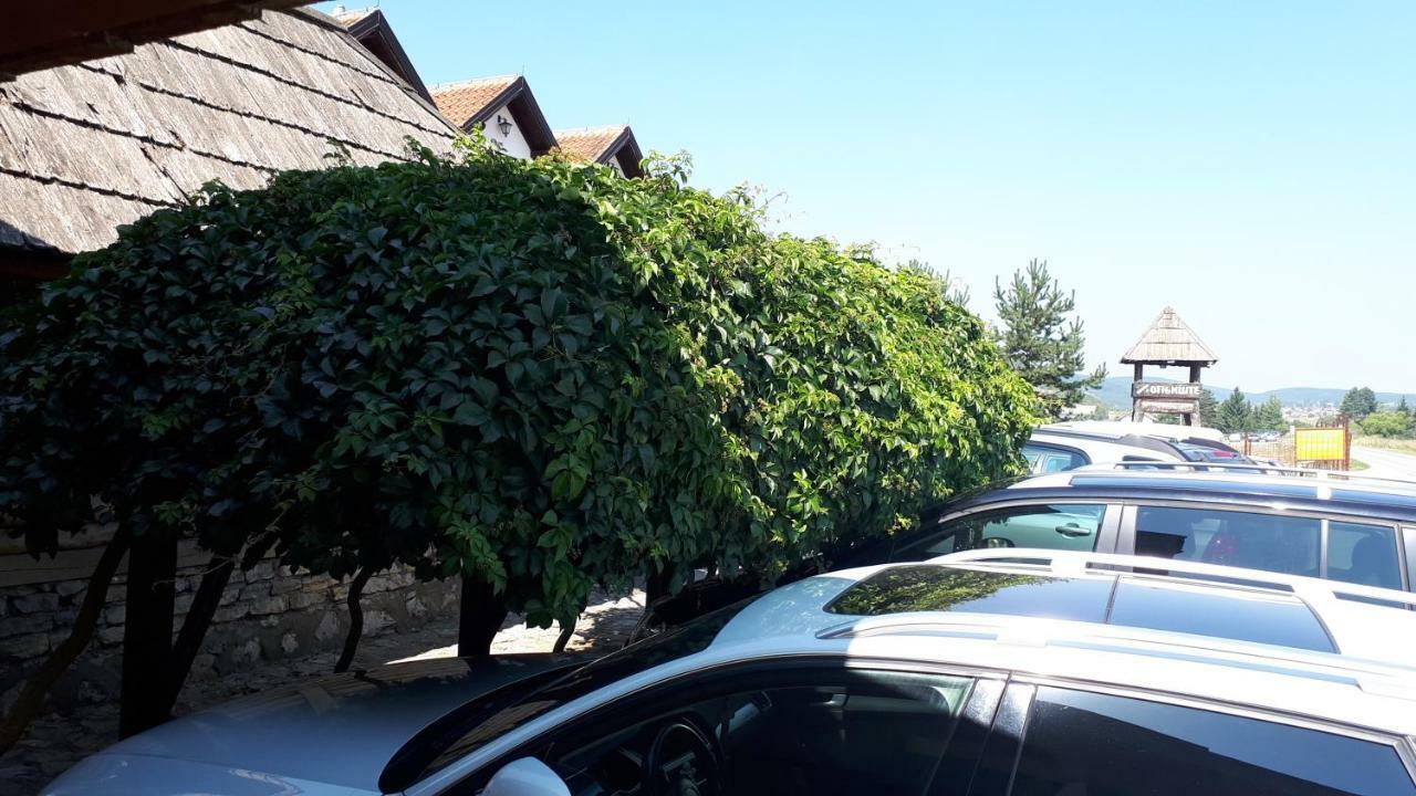 Konoba Ognjiste Bed & Breakfast Sokolac  Екстериор снимка